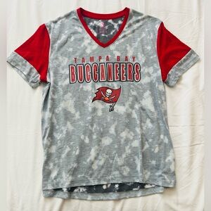 NFL Tampa Bay Bucaneers Red and Gray V-Neck T-Shirt